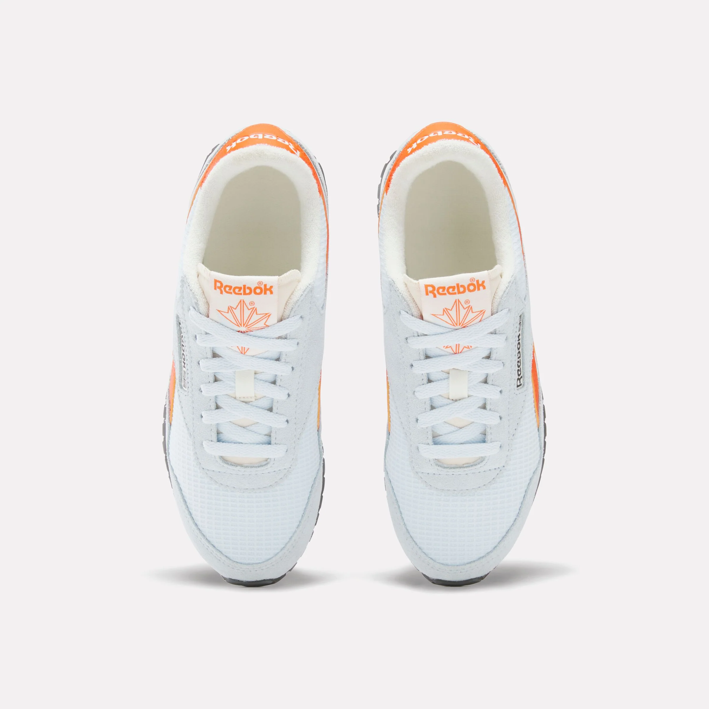 Classic AZ Women's Sneakers - Image 5